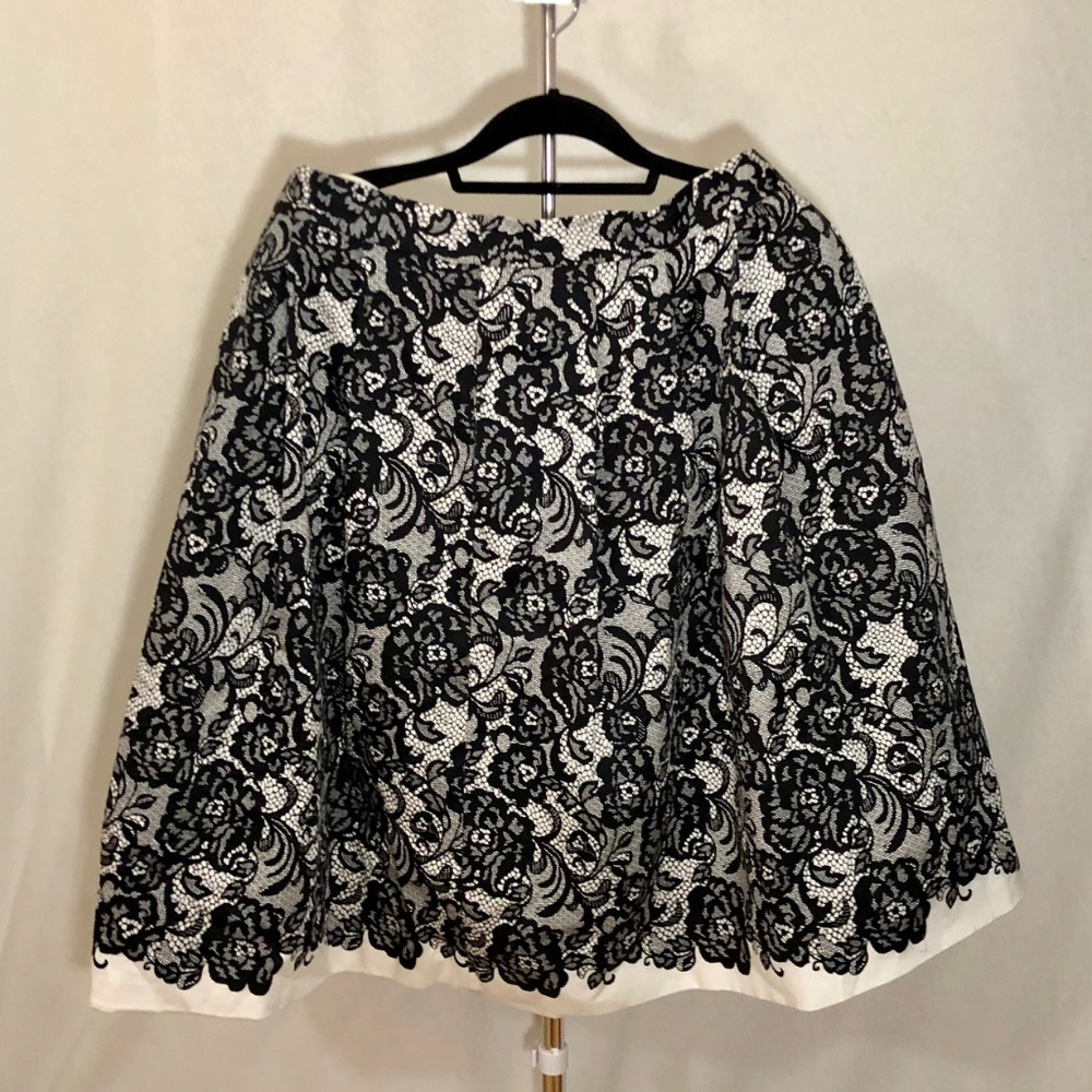 WHBM Floral Lace Print Taffeta Skirt with Pockets